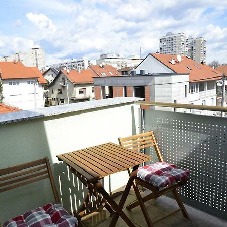 Simpa Stan U Potkrovlju Zagreb Bagian luar foto